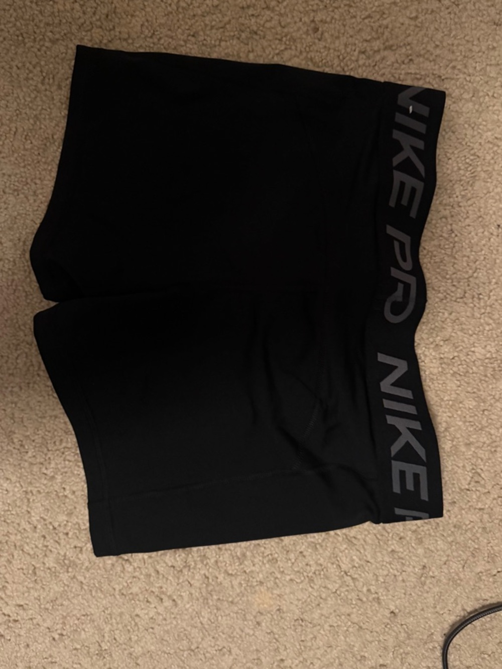 Nike Pro Women's Black Athletic Compression Shorts with Branded Waistband - Picture 4 of 4